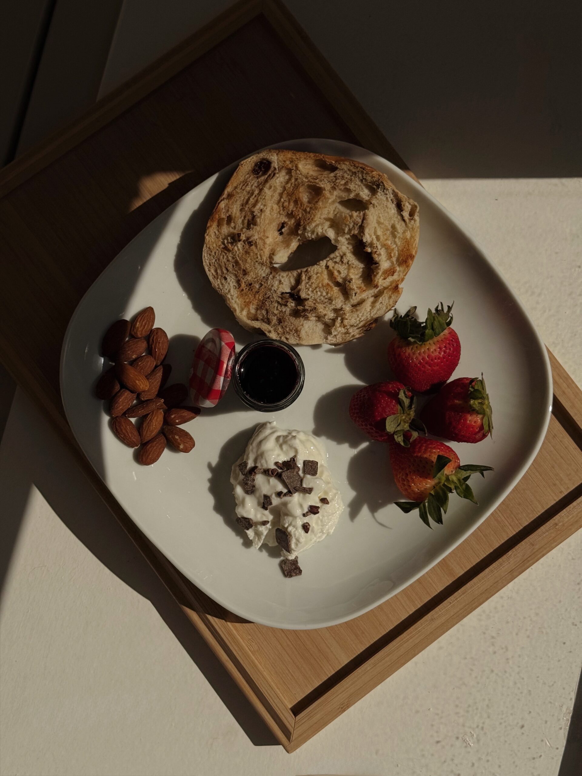 Cinnamon & Raisin Bagel Snack Plate
