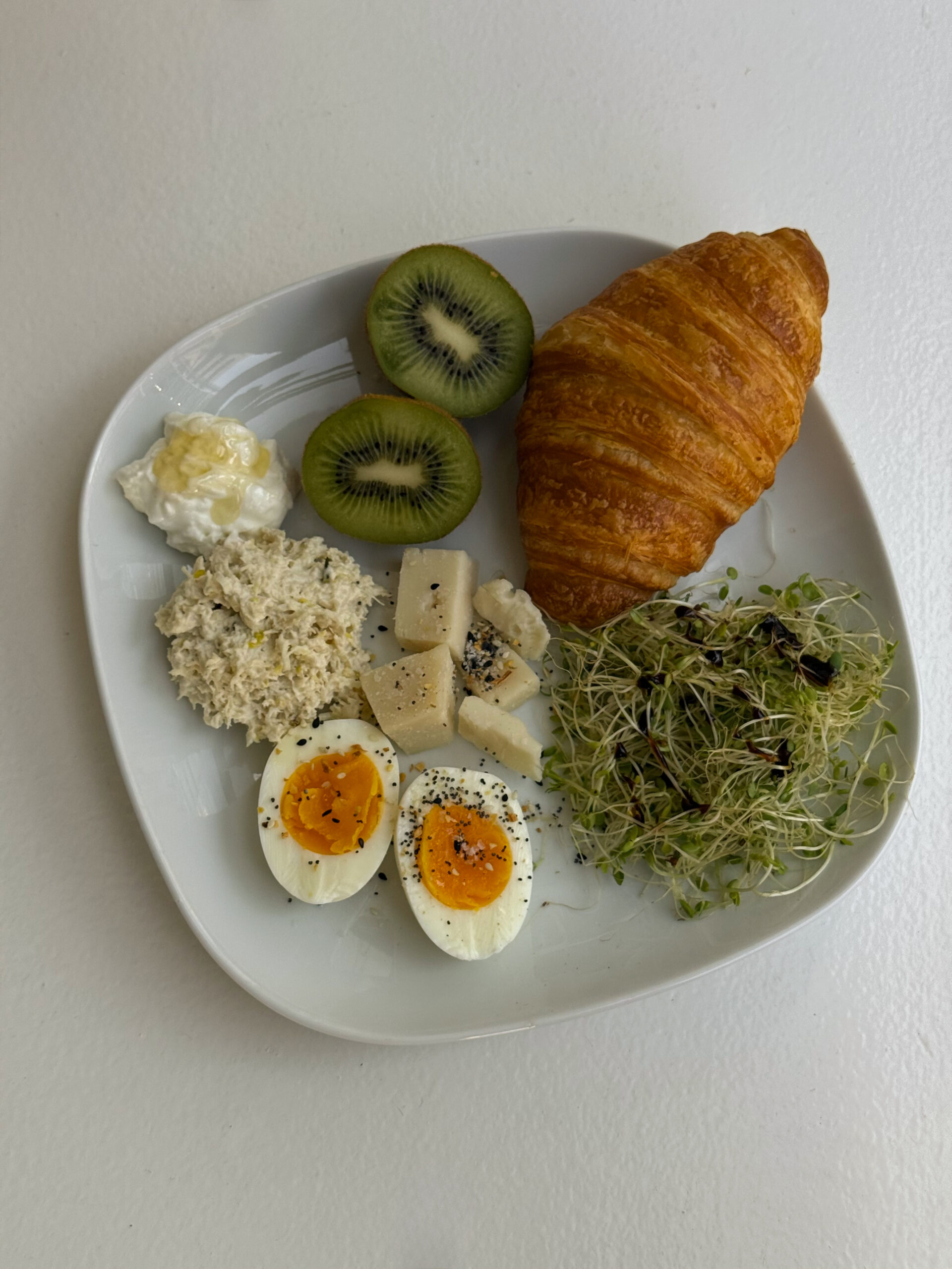 Croissant Lunch Plate